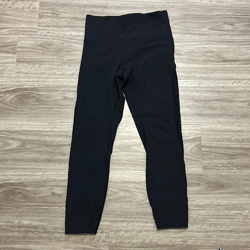 black lululemon leggings